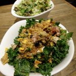 表参道サラダストップでキヌアサラダ。キヌアって糖質制限中に食べていいの?
